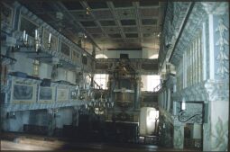 Bild: Blick durch die Kirche in Oybin zum Kanzelaltar