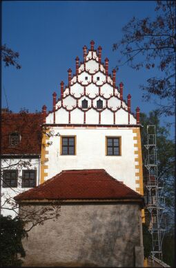 Bild: Giebel am Schloss Strehla