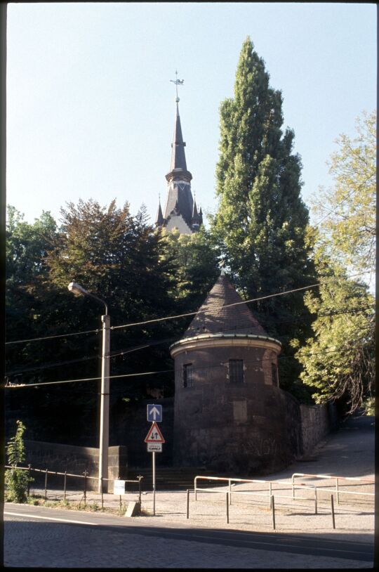 Blick zur Auferstehungskirche in Dresden-Plauen