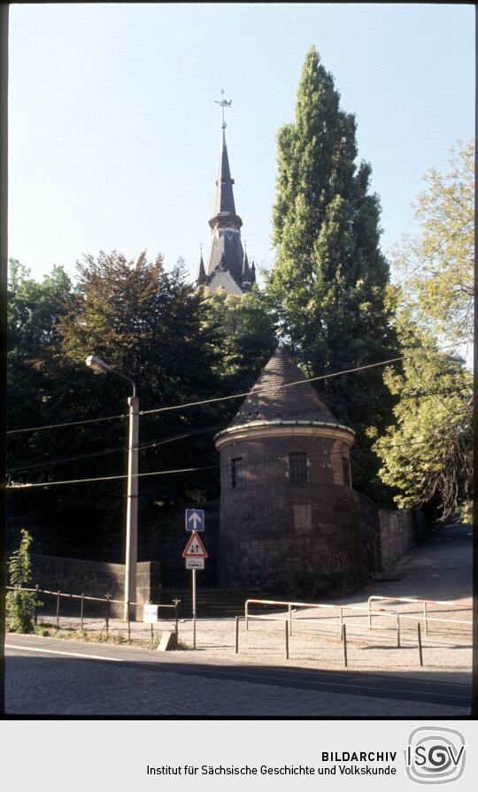 Blick zur Auferstehungskirche in Dresden-Plauen