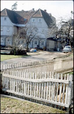Bild: Blick zu einem Umgebindehaus in Ebersbach