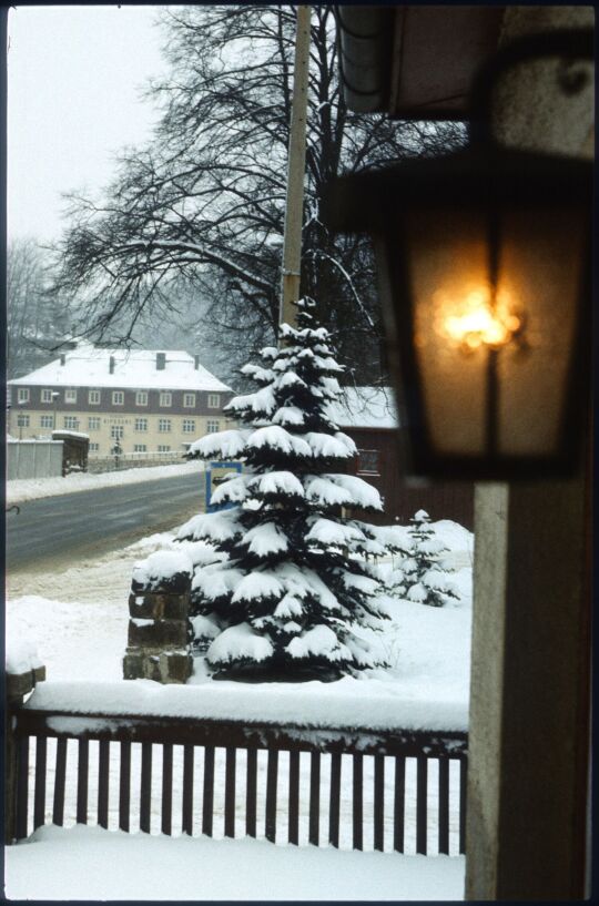 Ortsansicht des verschneiten Kipsdorf 1984