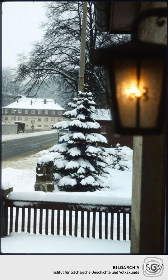 Ortsansicht des verschneiten Kipsdorf 1984