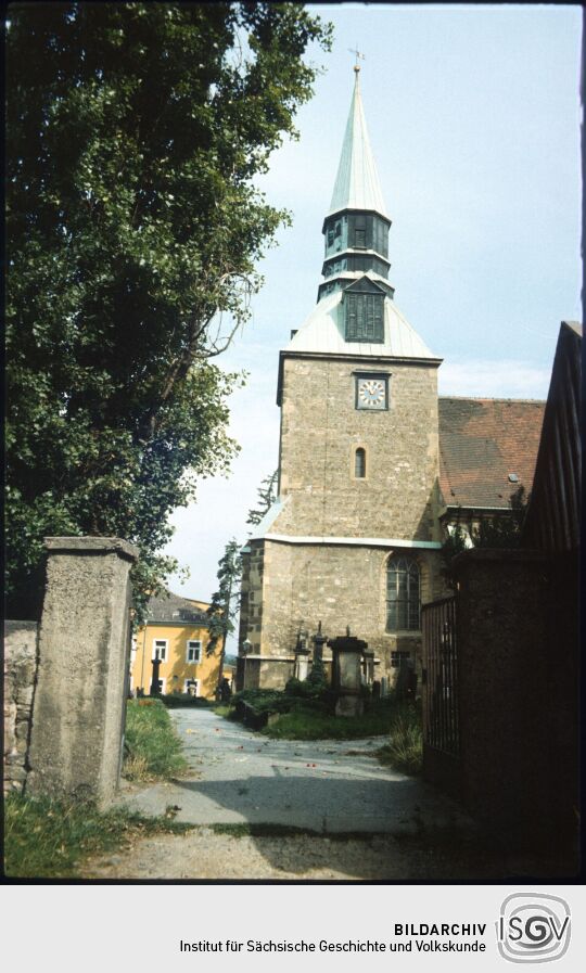 Ansicht der Kirche in Leubnitz-Neuostra