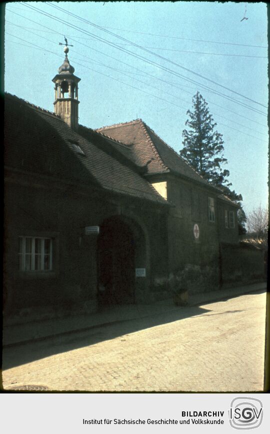 Torhaus mit Dachreiter zur August-Bebel-Straße 13 in Herrnhut