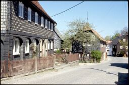 Bild: Ortsansicht mir verschieferten Umgebindehäusern in Obercunnersdorf 1986
