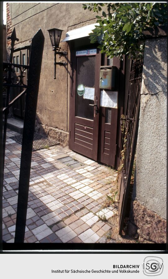 Blick in einen Hof in Mügeln 1995