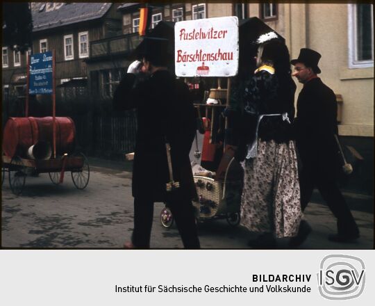 Umzug der Schifferfastnacht in Postelwitz 1959: