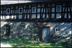 Bild: Fachwerkgebäude in Mutzscheroda 1993