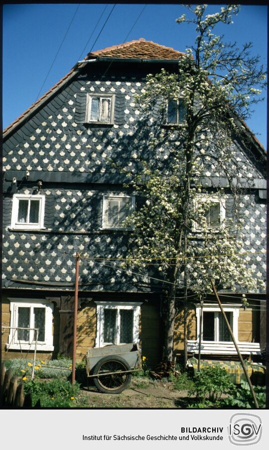 Umgebindehaus in Obercunnersdorf mit verschiefertem Giebel 1995