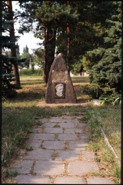 Bild: Ernst-Thälmann-Denkmal in Mügeln