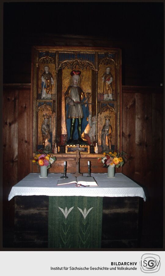 Altar der Schrotholzkirche Sprey