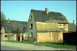 Bild: Gebäude an der Hauptstraße in Breunsdorf