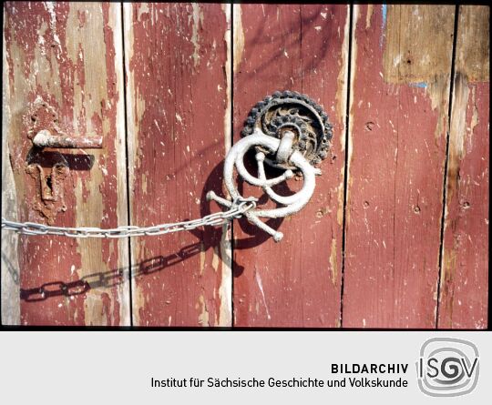 Türklopfer an einer Türe von Schloss Schönfeld