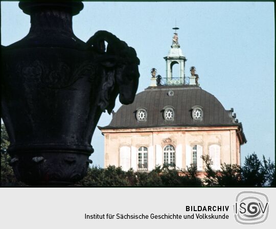 Blick zum Fasanenschlösschen bei Schloss Moritzburg