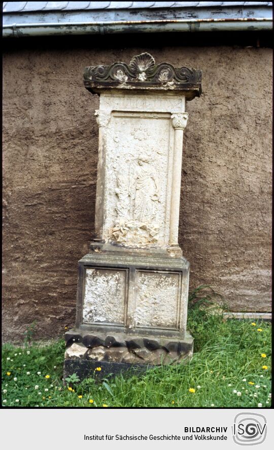 Grabstein auf dem Kirchhof Dittersbach