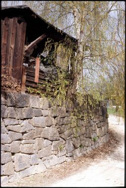Bild: Holzgebäude in Demitz-Thumitz