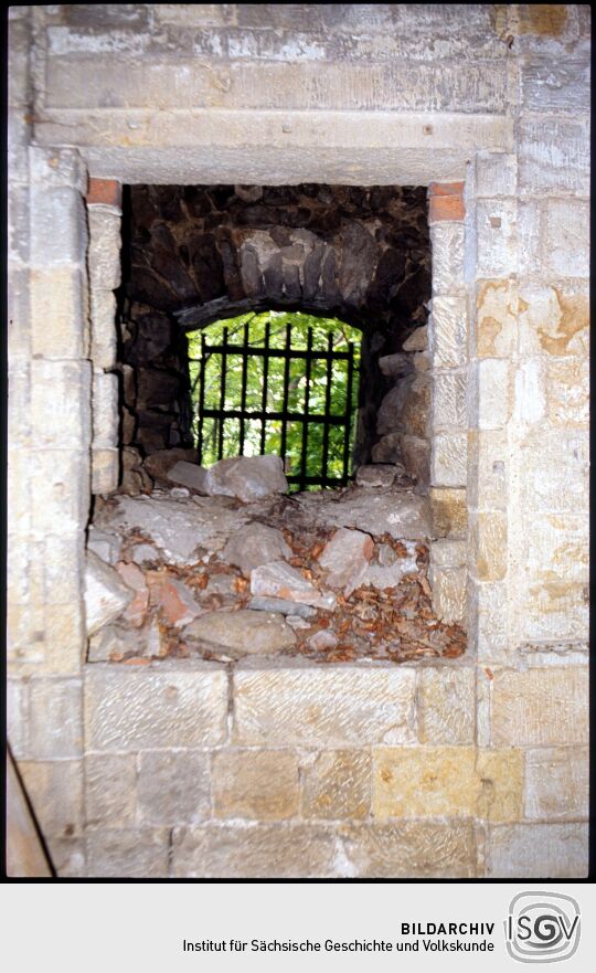 Fensteröffnung in der 'Eremitage' auf dem Borsberg
