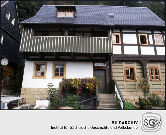 Umgebindehaus in Postelwitz am Elbufer