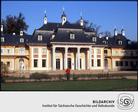 Hofseite des Bergpalais von Schloss Pillnitz