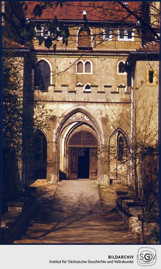 Hoffassade von Schloss Seifersdorf 1986