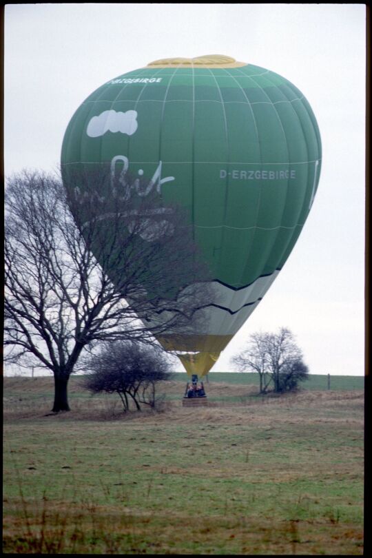 Heißluftballon mit Bierwerbung