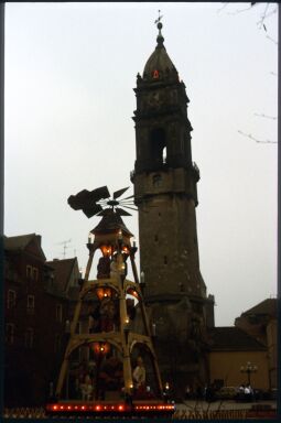 Bild: Weihnachtspyramide vor dem Reichenturm im Bautzen