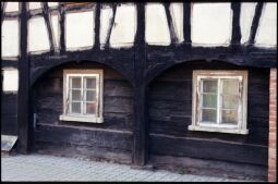 Bild: Detail der Fassade eines Umgebindehauses in Hischfelde