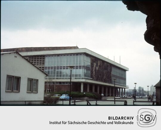 Blick vom Dresdner Schloss zum Kulturpalast Dresden