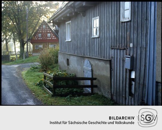 Gebäude in Raun