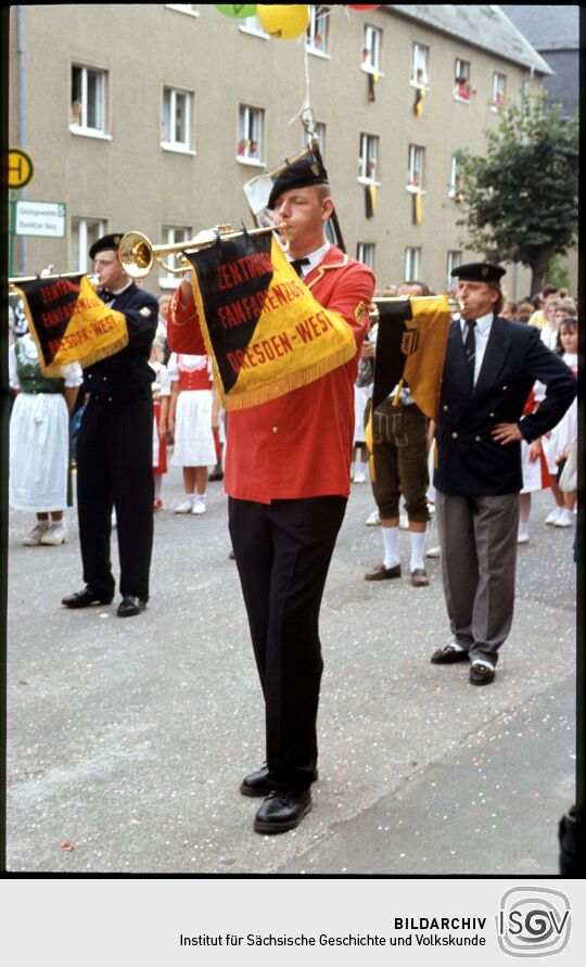 Teilnehmer des Festumzugs zum Tag der Sachsen in Rochlitz