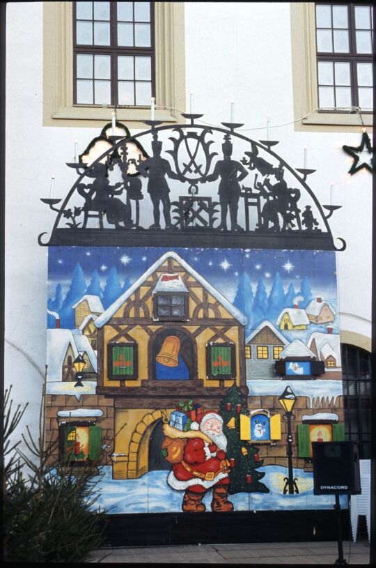 Weihnachtsdekoration am Freiberger Rathaus