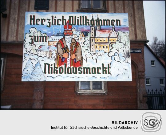 Begrüßungsschild zum Nikolausmarkt Schirgiswalde
