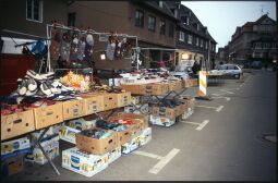 Bild: Verakufsstand am Nikolausmarkt in Schirgiswalde 1996