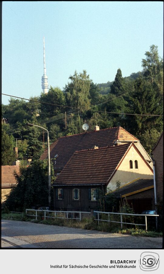 Blick zum Fernsehturm in Dresden-Wachwitz