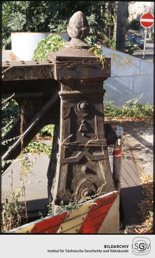 Pfeilder der Brücke über die Weißeritz an der Bienertstraße Dresden