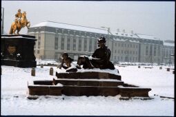 Bild: Neustädter Markt mit dem Nymphenbrunnen, im Winter