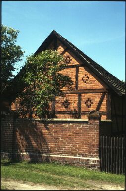 Bild: Scheune in Gablenz mit ausgemauertem Fachwerk