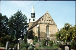 Bild: Friedhof und Kirche Leubnitz-Neuostra