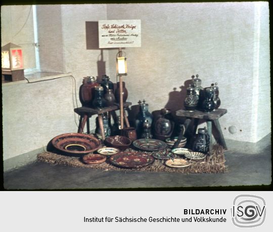 Stand mit keramischen Produkten im Stadtmuseum Zittau