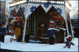 Bild: Weihnachtspyramide auf dem Dresdner Striezelmarkt