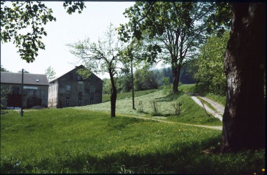 Blick zu einem Gehöft im Bahratal