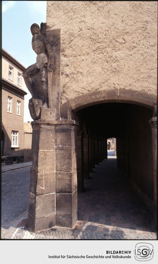 Ritterstatue am Ratskeller Dohna