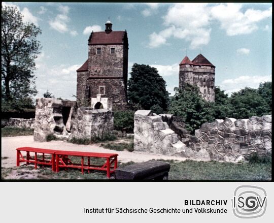 Blick über die Burg Stolpen zum Seiger- und Johannisturm