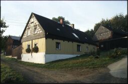 Bild: Gebäude in Raun