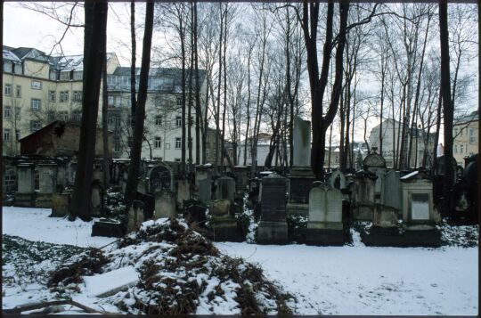 Der verschneite jüdische Friedhof in der Dresdner Neustadt
