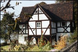 Bild: 'Fischerhaus' an der Elbe bei Schloss Pillnitz