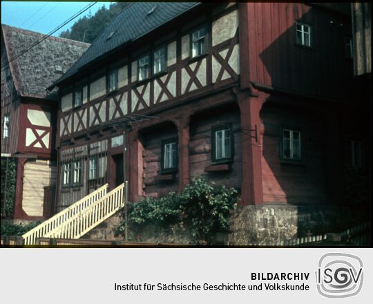 Umgebindehaus in Postelwitz am Elbufer