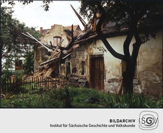 Teilweise eingestürztes Gebäude in Großschönau