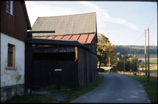 Hofeinfahrt eines Bauernhofs in Gürth